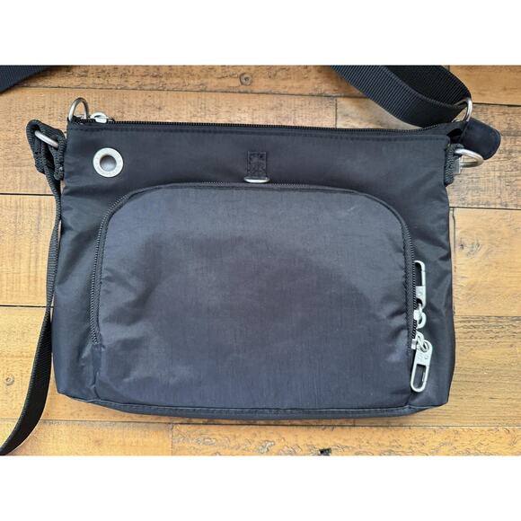 Baggallini Securtex Crossbody Bag Womens Black Anti-Theft RFID Travel Nylon - Picture 6 of 15